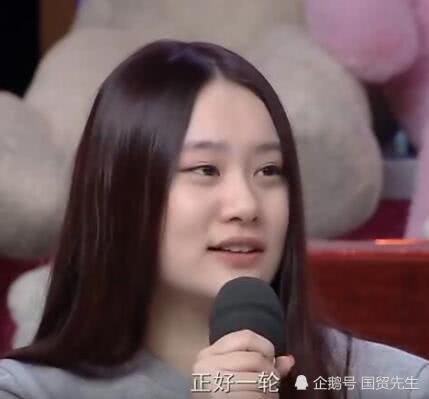 范志毅女儿真人秀,范志毅小17岁妻子与女儿久违同框