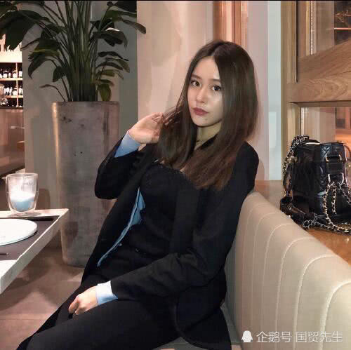 范志毅女儿真人秀,范志毅小17岁妻子与女儿久违同框