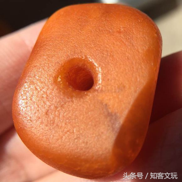 给大家介绍一下老蜜蜡经历了什么,老蜜蜡与一般蜜蜡的区别