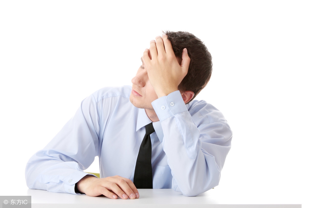 职场中受了委屈怎么办,职场受委屈要不要和领导反映