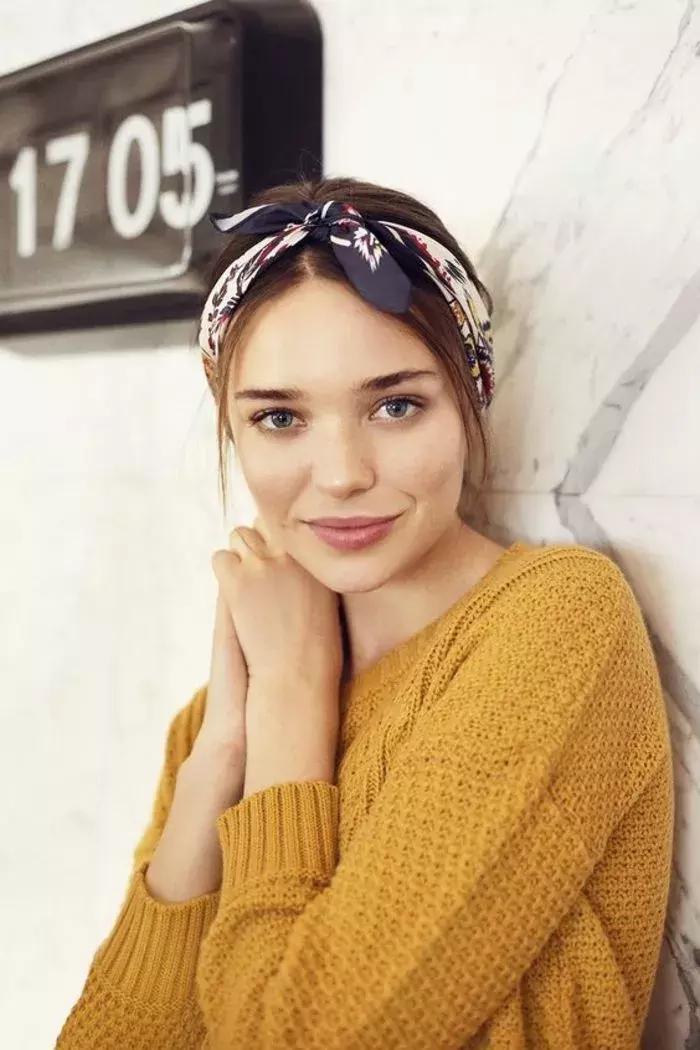 各种丝巾怎么戴,丝巾各种各样戴法