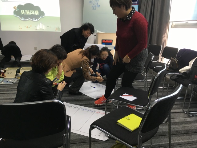 家长沙龙活动对孩子教育的启发,10到12个月早期教育家长沙龙