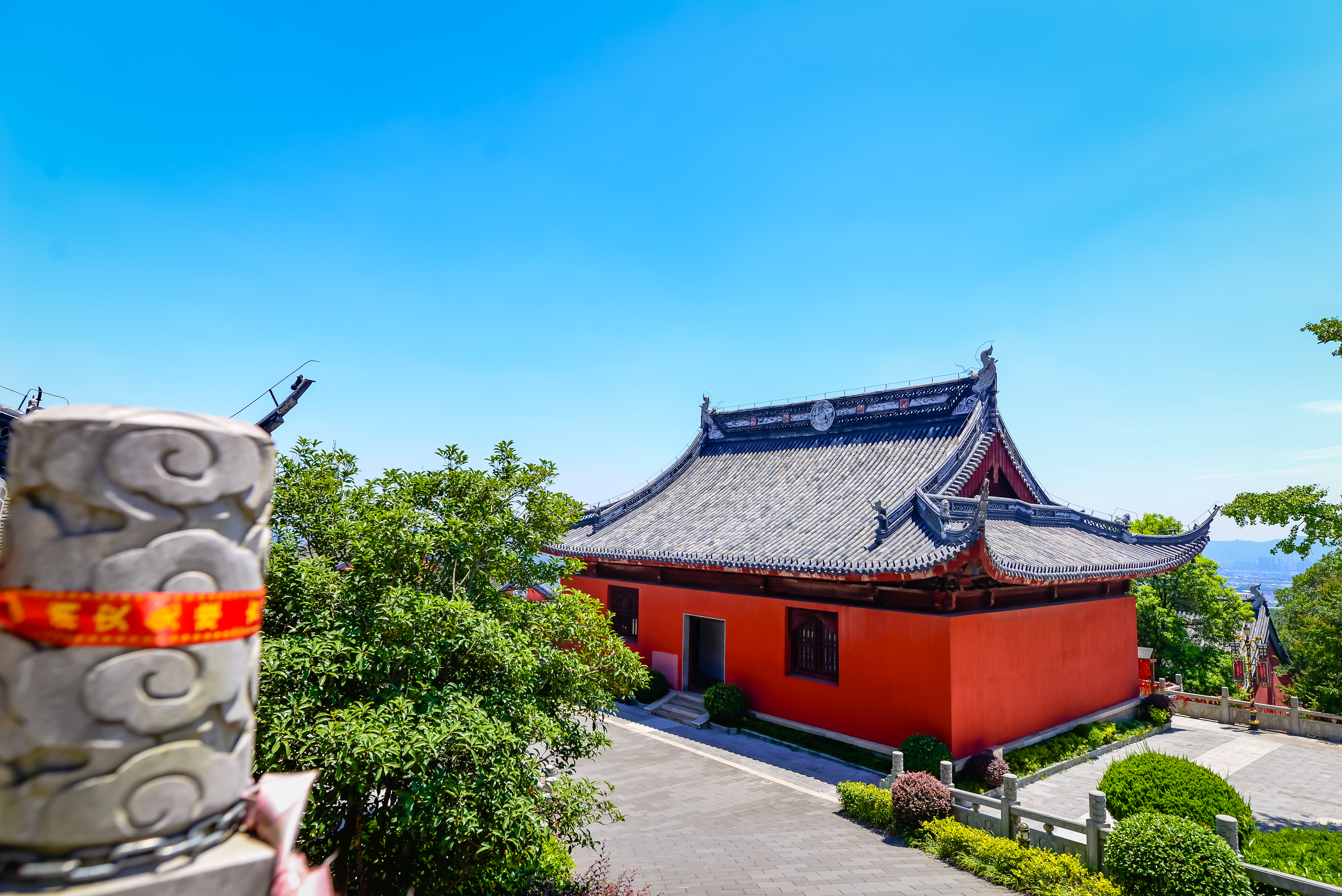 江南最神秘的景区，相传是建文皇帝的避难所，也是苏州第一道观