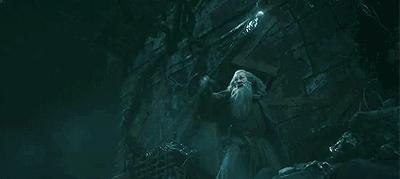 丝巾怎样系才好看？系法好胜过买几百件配饰