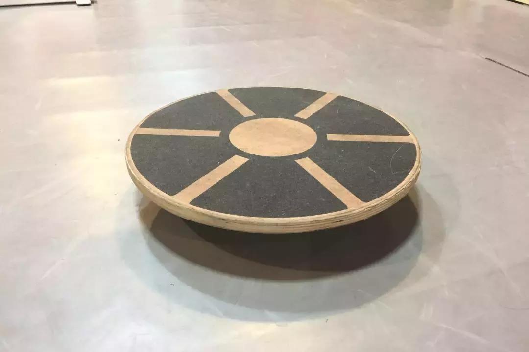 运动去双下巴赘肉神器,健身房哪些器材减蝴蝶袖