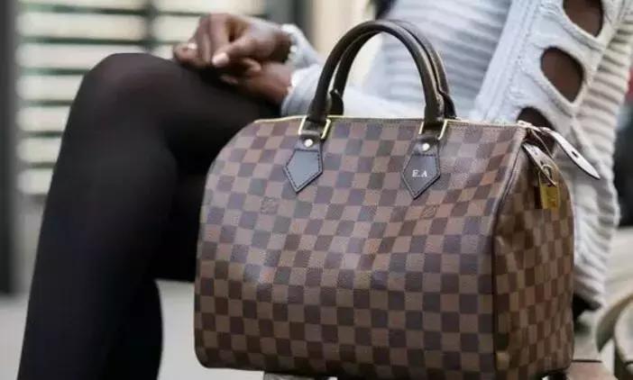 值得入手的千元大牌包包,第一只奢侈品包包买什么