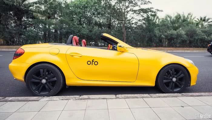 奔驰slk200硬顶敞篷哪个颜色好看,奔驰slk200敞篷版值得买吗