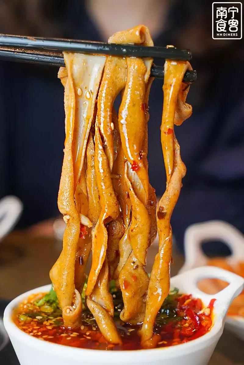 自助旋转火锅南宁,功能火锅南宁