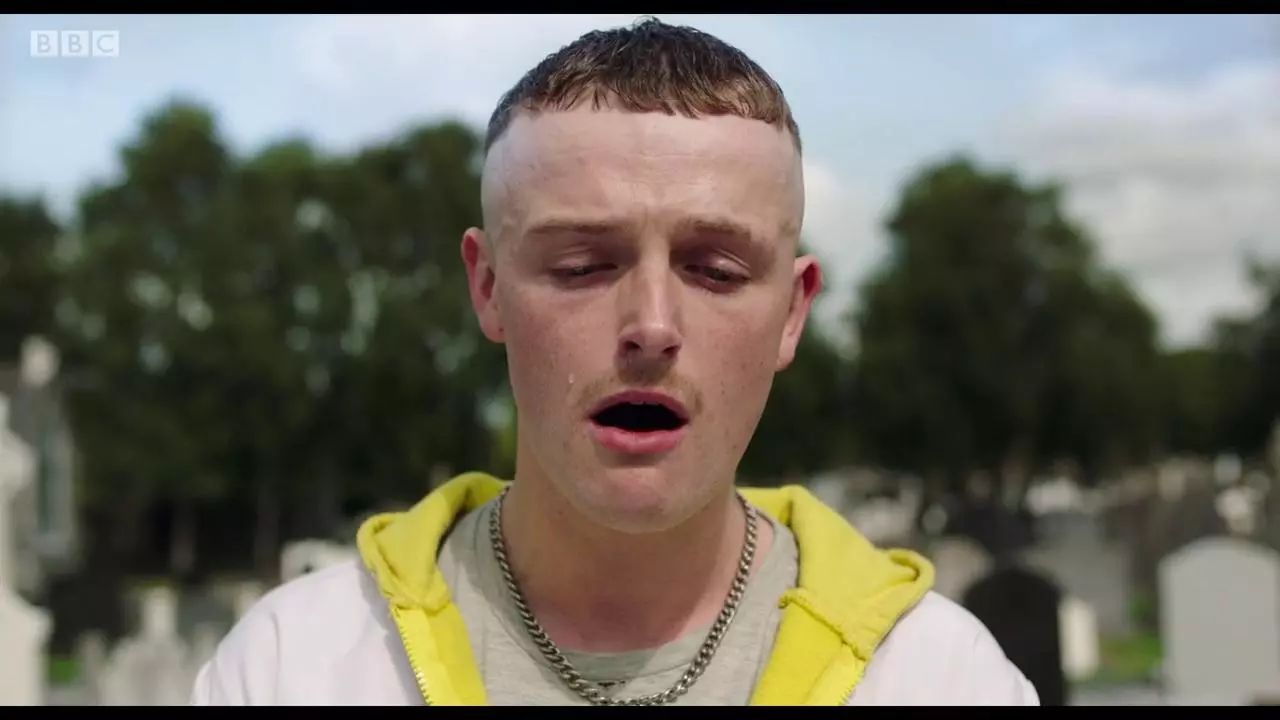 “我不是同性恋，如果是，我愿意和他搞基”