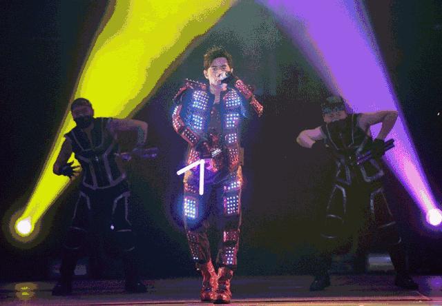 周杰伦帝舵领潜,周杰伦帝舵被夸