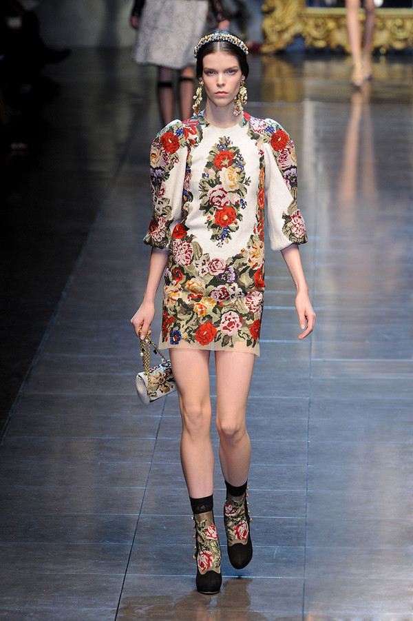 又想骗我买鞋子？不会上当的，拿双短袜搞一搞又是新鞋啦！