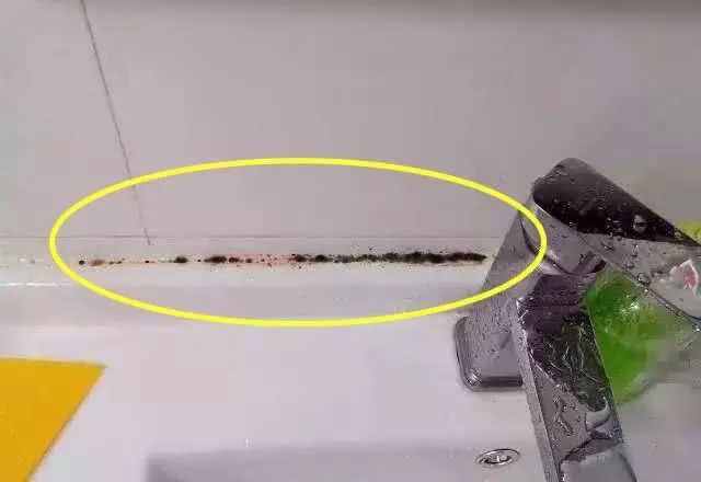 玻璃胶发霉发黑还能防水吗,卫生间洗手台胶边发霉