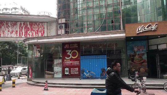 100元吃一天路边摊,100元吃一天饭