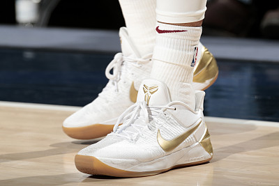 nba赛场球鞋特写,安踏kt8纪念科比