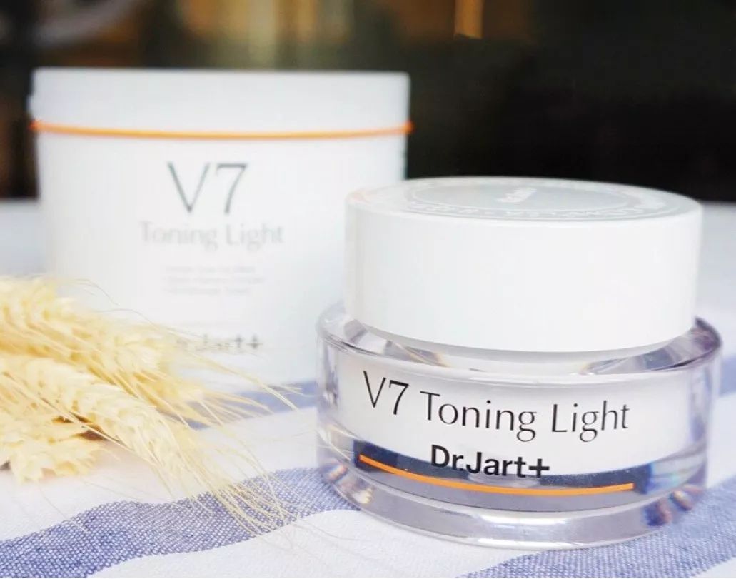 如何让素颜霜不易脱妆,素颜霜脱妆太快怎么办