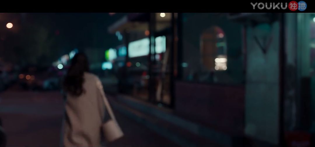 不管是LV还是VL,只要靠自己努力买的，就是可贵的！