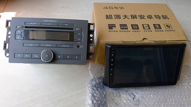 自来水老客户雪佛兰乐风更换车载导航与升级汽车音响!昆明静丰