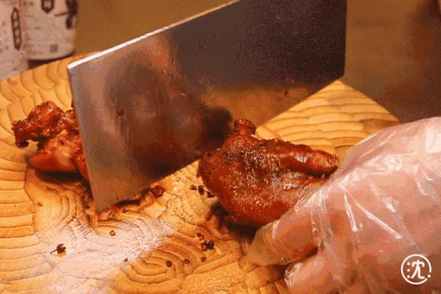 马云爸爸去买都吃不上的超火成都廖记棒棒鸡，终于开了到大杭州~