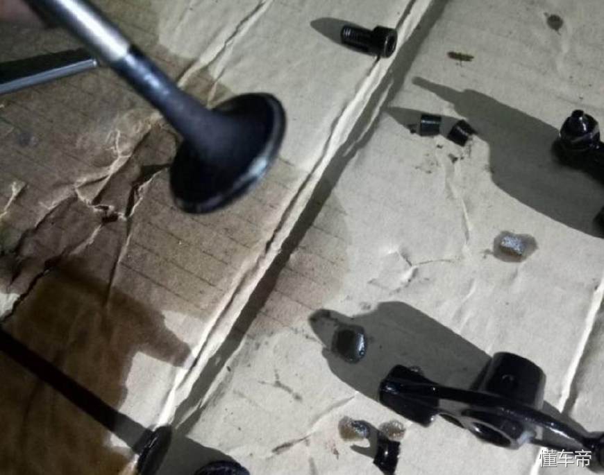 150摩托车加油门熄火是怎么回事,摩托车一加油门突突的然后就熄火