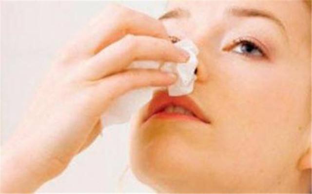 孕妈容易流鼻血是什么原因造成的，该如何预防呢