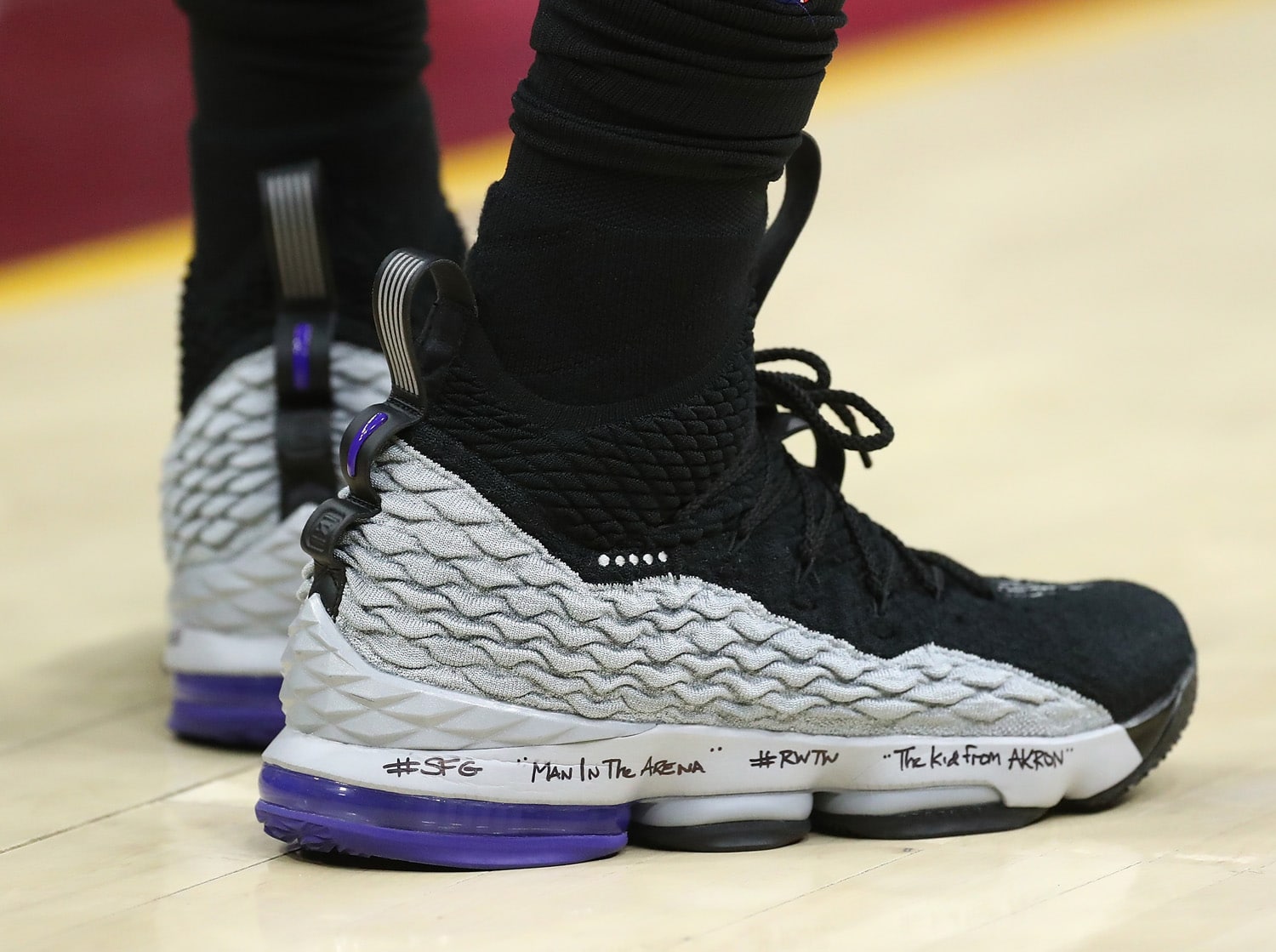 nba十大经典篮球鞋,最新nba上脚篮球鞋