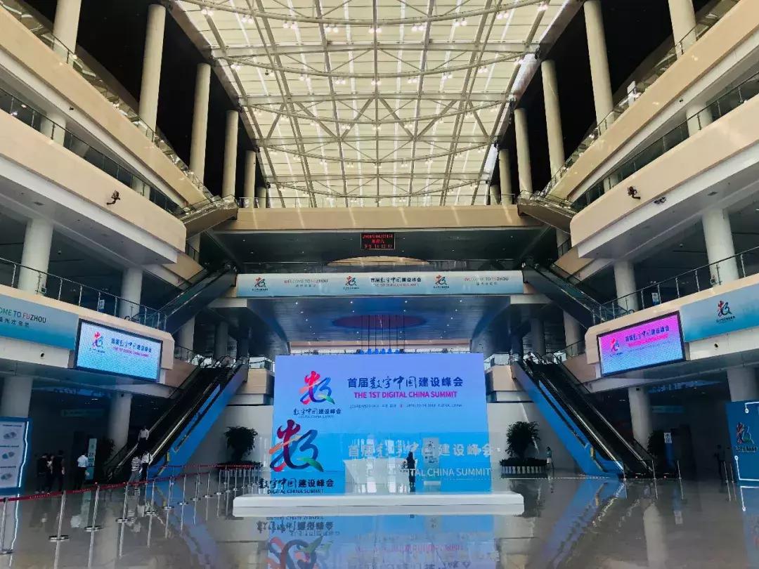 让你们“剁手”、“吃土”的人都来了！求偶遇？逛展追星攻略速收藏！