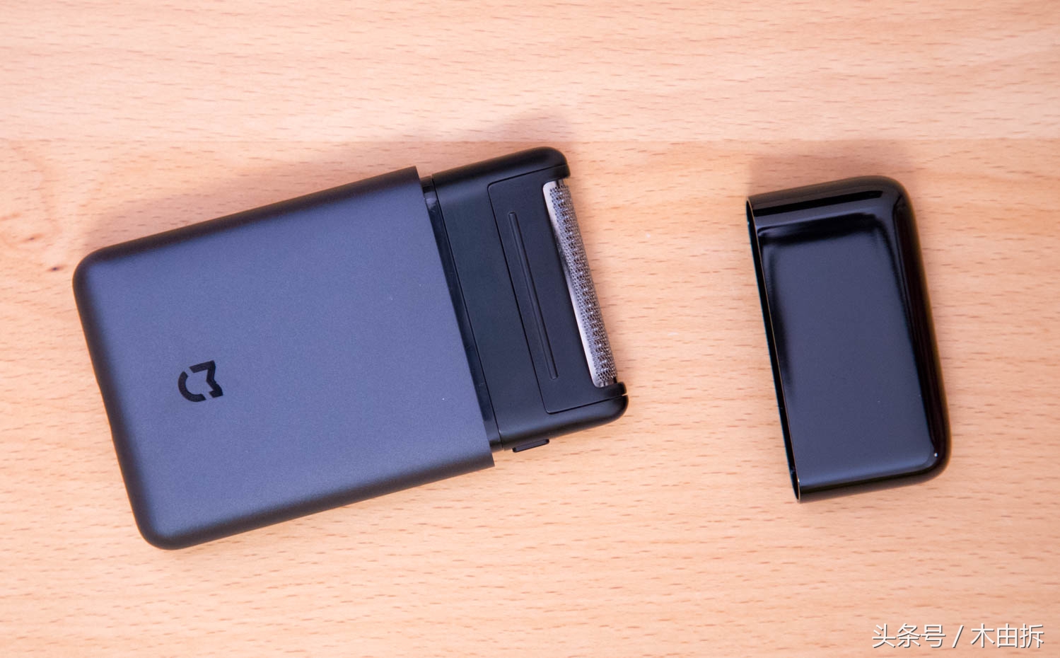 199元小米便携式电动剃须刀拆解