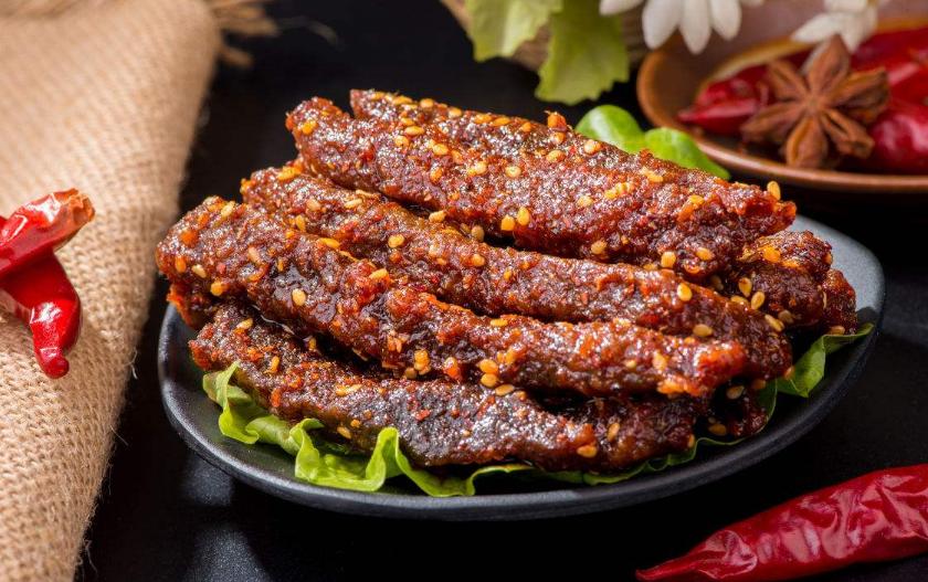 大爷做了20年牛肉干,日销200斤,保证根根都麻辣干香,回味悠长