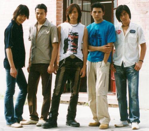 红苹果乐园a5,红苹果a5组合男的唱歌