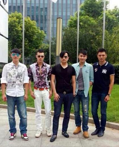 红苹果乐园a5,红苹果a5组合男的唱歌