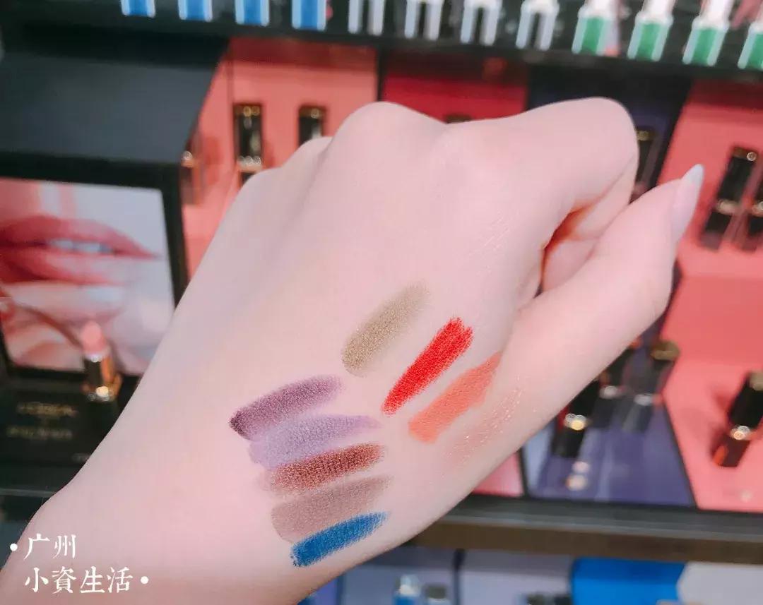 广州化妆品网红店,广州有一个全是黑色两层的网红店