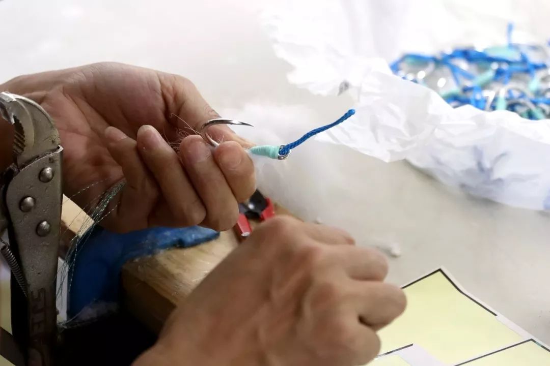 《中国钓鱼》杂志一行二人走进黑金刚