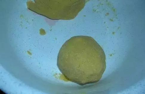 爆炸钩怎么上饵图解防挂底,爆炸钩钓法多久换饵为好