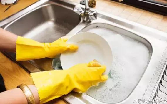 春季花草怎么防飞虫,春季怎么去花的小飞虫