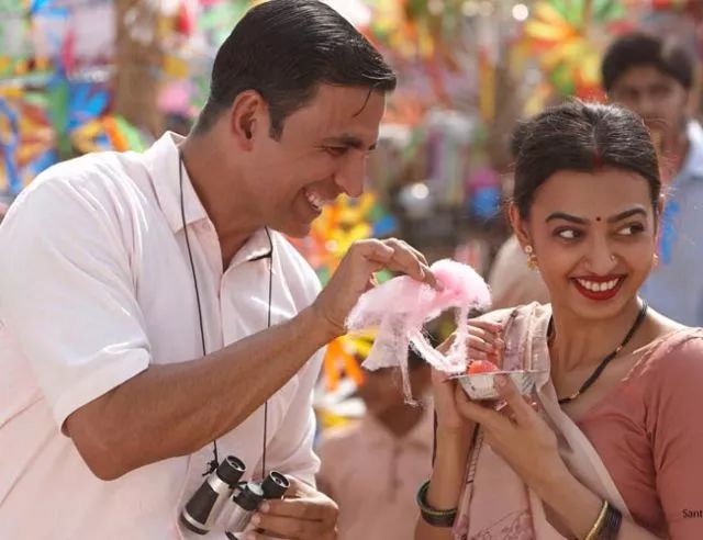 这个穿上女式*裤内**,血漏裤子,成全村变态的他,为爱造出了卫生巾