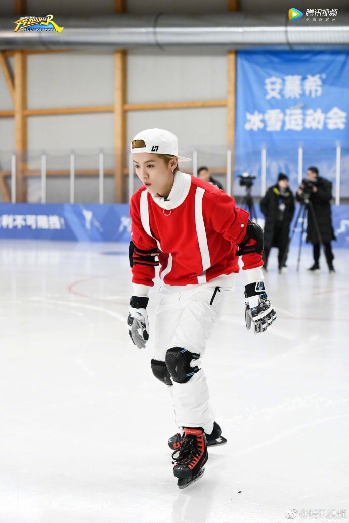鹿晗溜冰视频集锦,鹿晗奔跑吧滑雪陈赫
