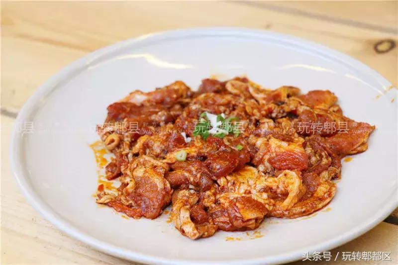 又一家高颜值花园音乐烤吧入驻郫都，趁五一快去痛快的搓一顿吧！