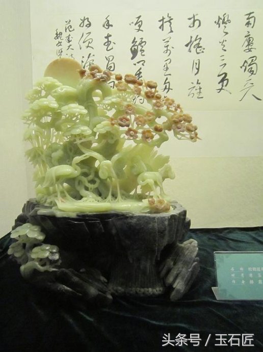 岫玉雕刻的鱼摆件放在哪里好,岫玉雕刻玉马摆件价格