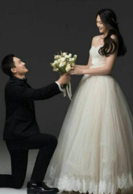 新娘子美丽端庄高贵典雅,倾国倾城新娘子