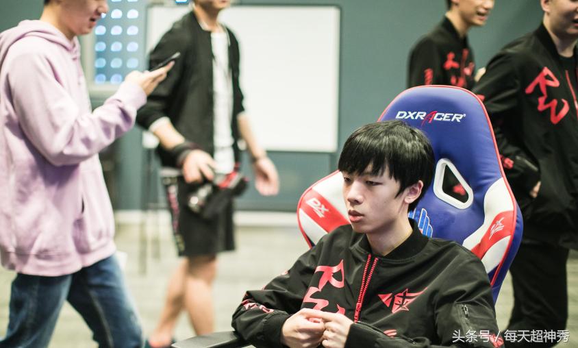 lpl夏季赛uzilgd胜rng,uziigvskt