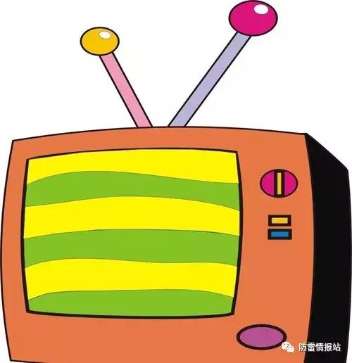 雷雨天避免雷击正确做法,如何避免打雷损坏电器呢