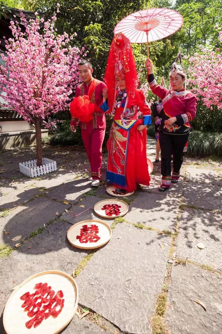 鐣叉棌椋庢儏鎽勫奖,杩愭渤鐣旂殑缇庢櫙