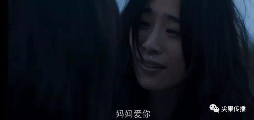 成龙女儿露宿加拿大街头，到底是谁的错？