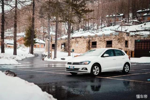 试驾最新款大众polo评测视频,海外2020大众polo
