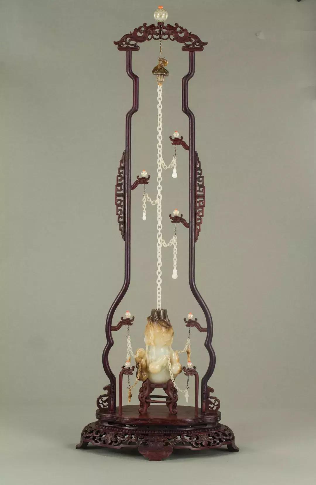 杨根连玉雕作品墨玉关公 (杨根连玉雕葫芦)