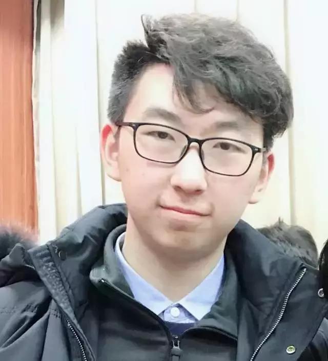 我在西乡中学，等一个人！