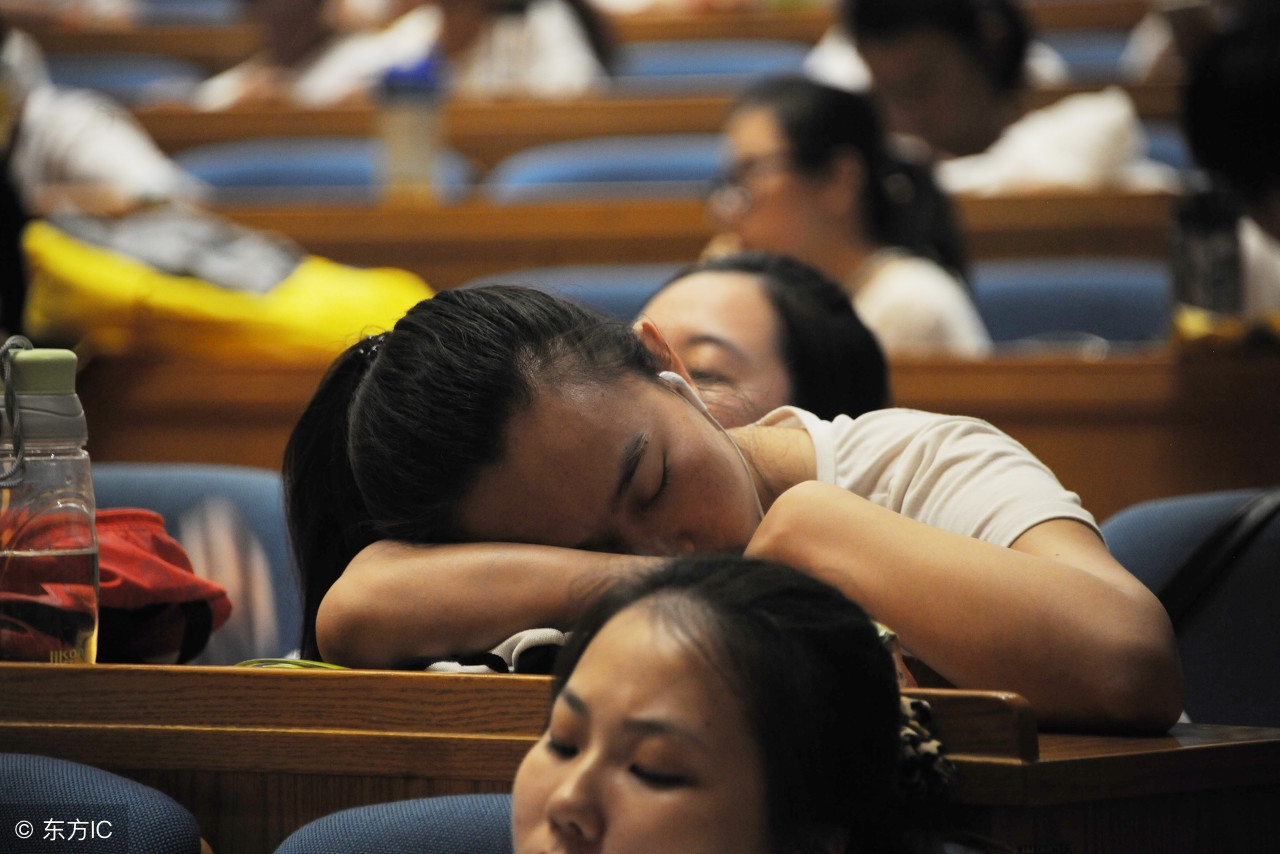 今天这个老师给我上了一课，我觉得值