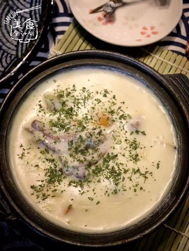 藏身在天津这家居酒屋里，我竟找到了深夜食堂同款奶油炖菜！