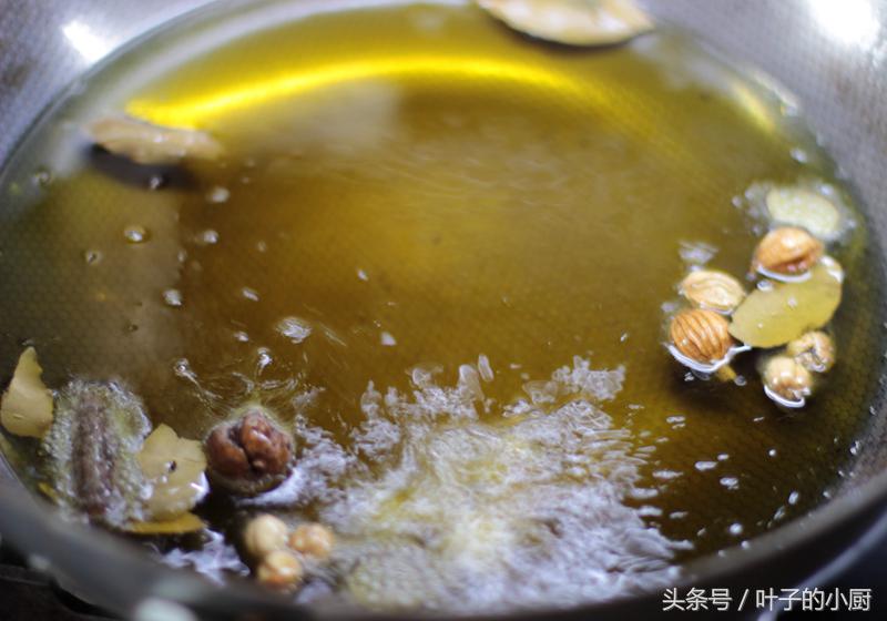 秘制辣椒油的做法你学会了吗,秘制万能辣椒油详细做法教会你