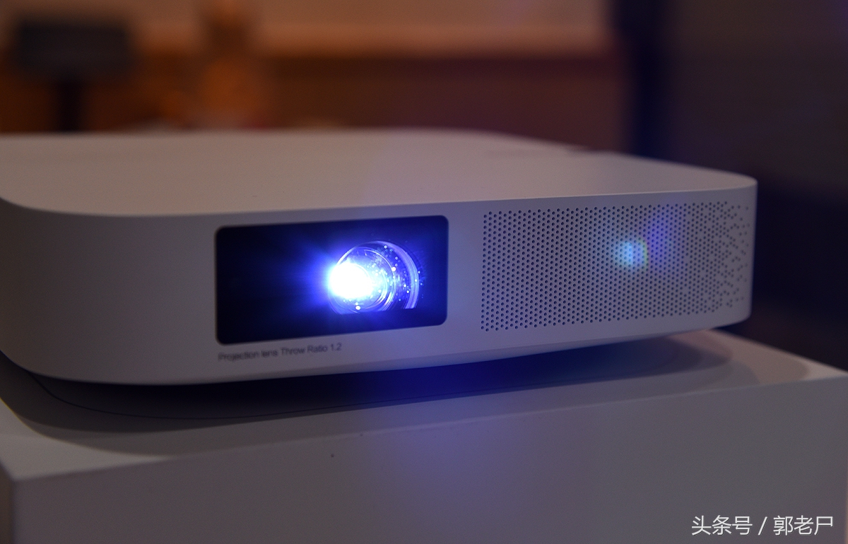 极米Z6x评测,极米z6体验店